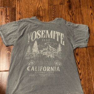 Tilly's Gray Yosemite Graphic Tee